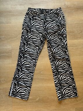 BDG Zebra 100% Cotton Jeans Size 27